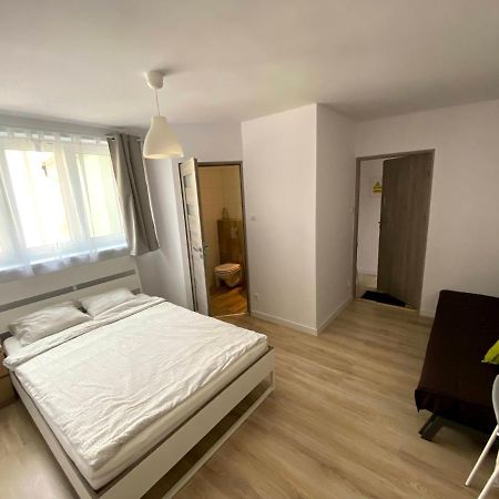 Zefir Pokoje Apartment Uniescie Bagian luar foto